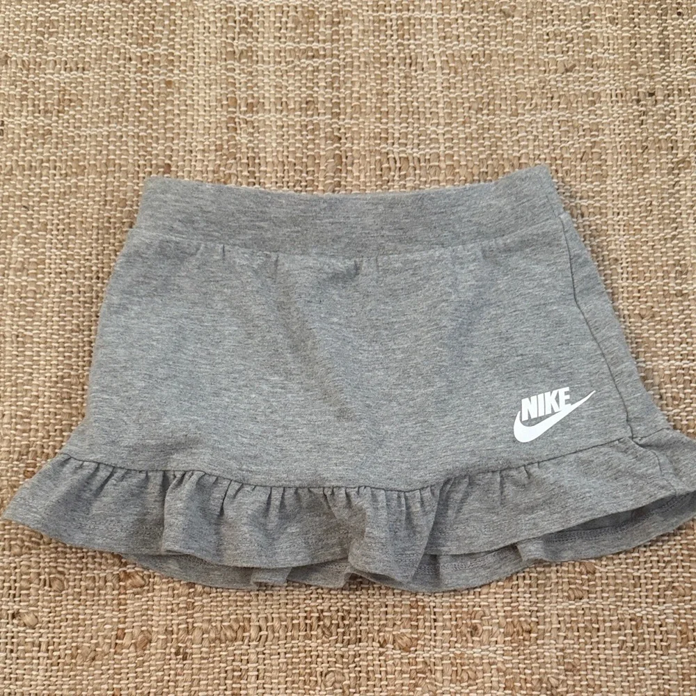 Nike Gray Cotton Ruffle Hem Girls Tennis Athletic Skort Skirt 3T